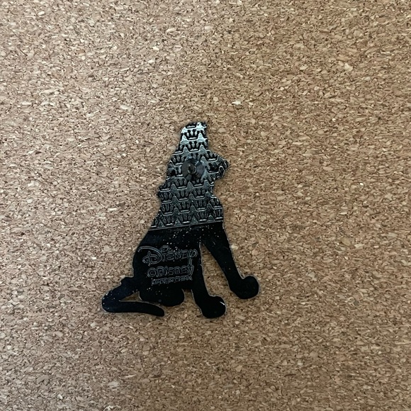 Einstein from Oliver & Company disney pin - Picture 2 of 2